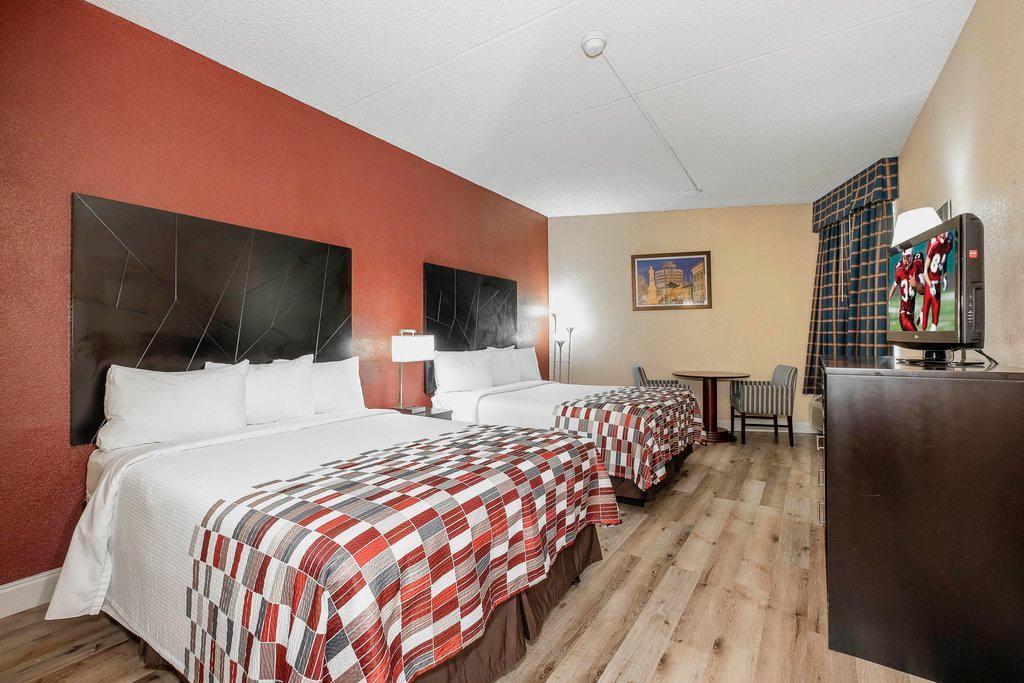 Red Roof Inn & Suites Macon Exteriör bild