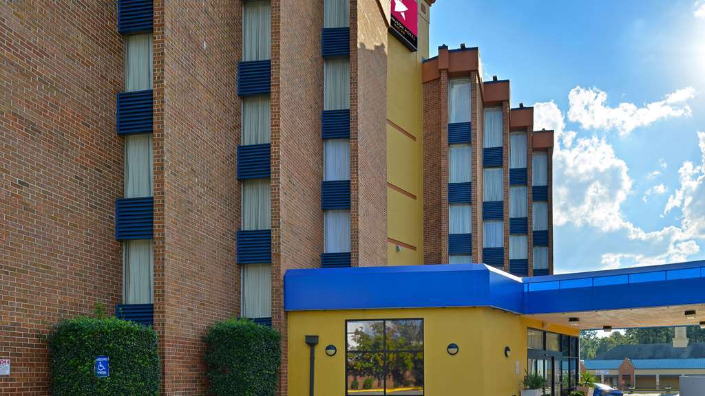 Red Roof Inn & Suites Macon Exteriör bild