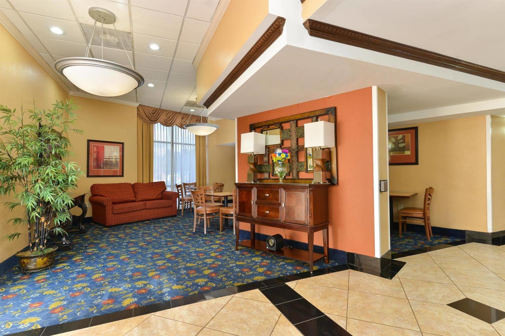 Red Roof Inn & Suites Macon Exteriör bild