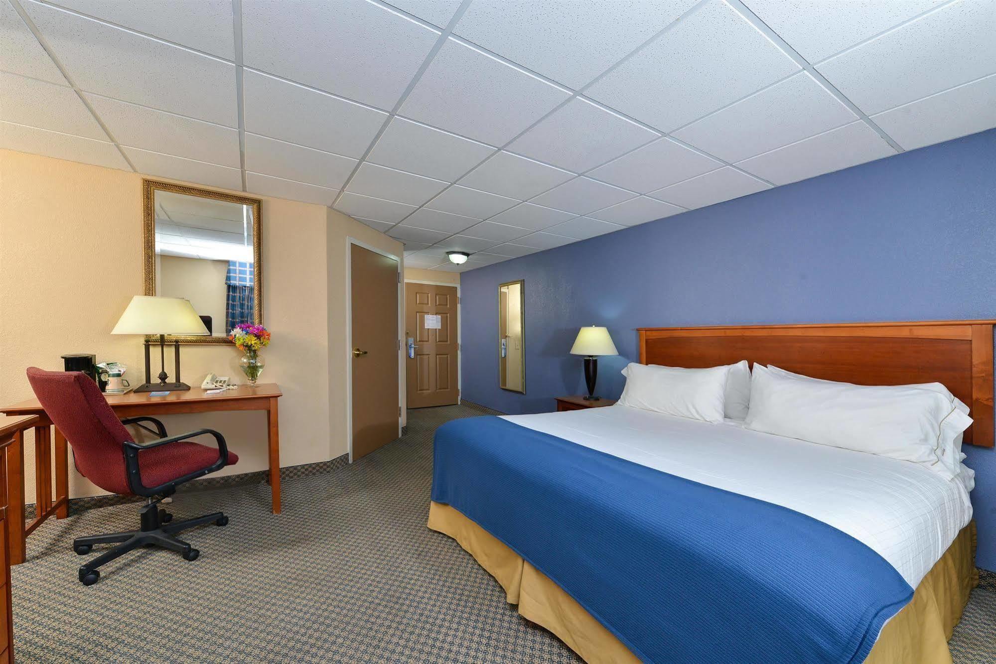 Red Roof Inn & Suites Macon Exteriör bild