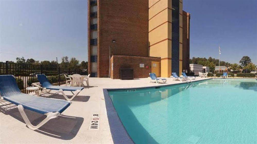Red Roof Inn & Suites Macon Exteriör bild